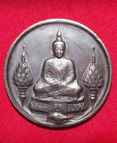 Emerald Buddha in Winter Robes Coin Amulet