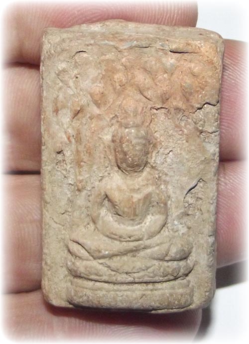 Front View of Prok Po Amulet