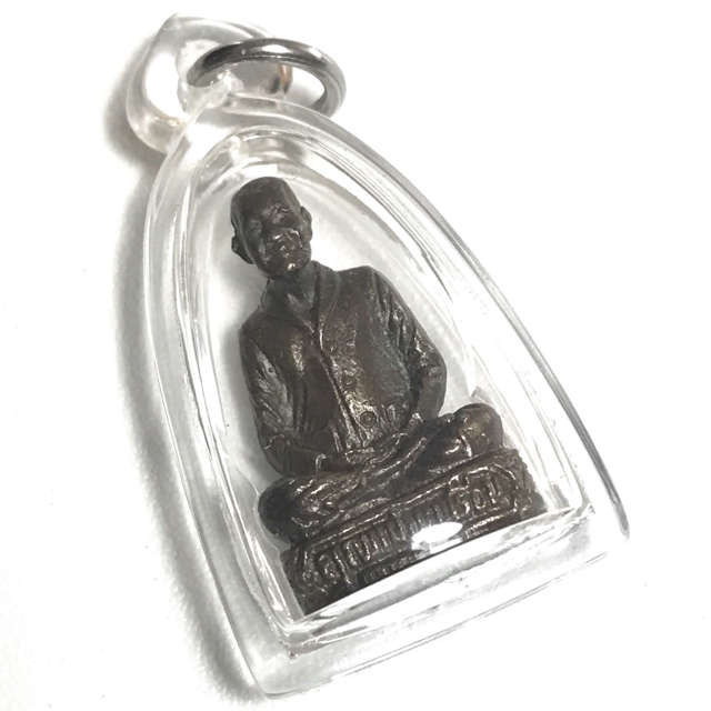 Mae Chee Bun Ruean Amulet Loi Ongk Statuette00002