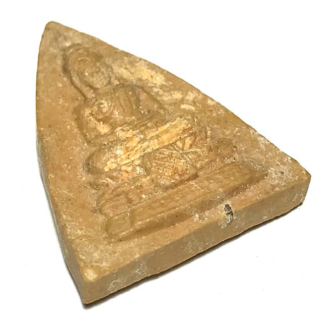 Pra Gleep Bua Amulet Hlang Yant Trinisinghae Luang Phu To Wat Pradoo Chimplee