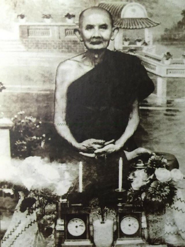 Luang Por Tap, Master Sorcerer Monk of Wat Anongkaram Buddhist temple in Bangkok