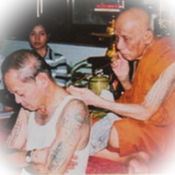 Luang Por Lae Performing Sak Yant Thai Temple Tattoos